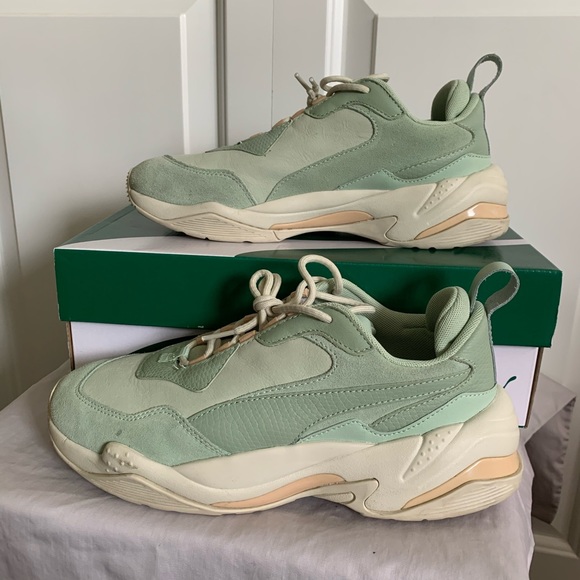 puma thunder desert green sneakers